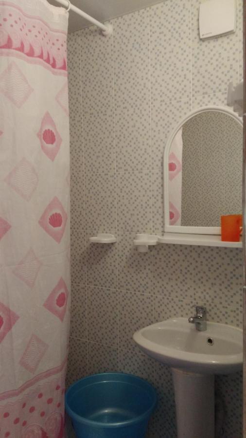 Мини-Отель На Агрба 22А ピツンダ エクステリア 写真